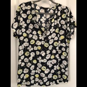 EUC Ann Taylor Factory Floral Top